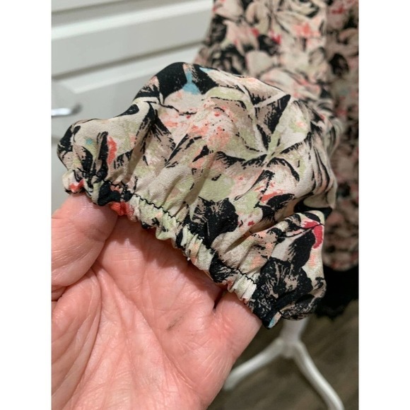 BCBGeneration Dress Sz 6 Lace Trim Mini In Black Haze Comb Roses Romantic $158 - Picture 12 of 13